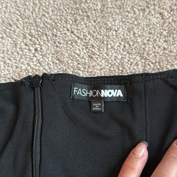 Black corset romper - Picture 3 of 4